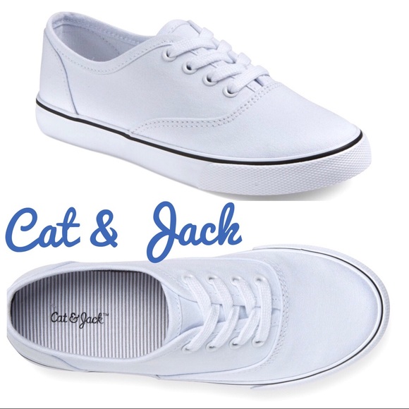 girls white canvas sneakers